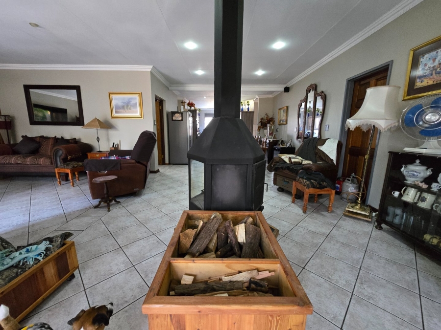 8 Bedroom Property for Sale in Grimbeeck Park North West